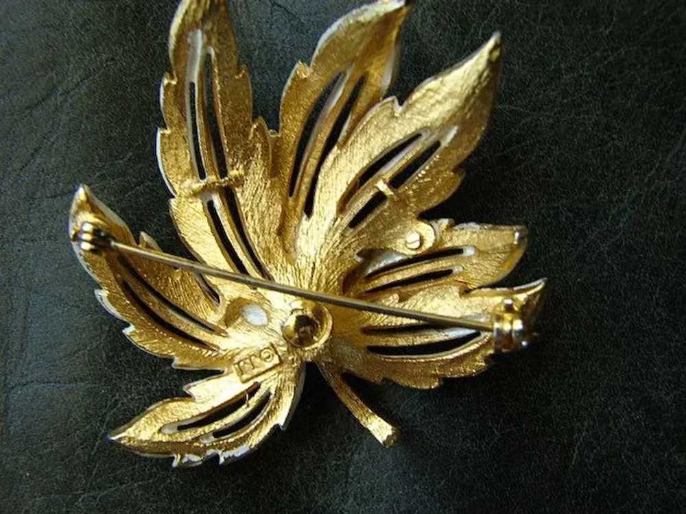 Costume Jewelry Superb Costume Brooch Pin Designe… - image 2