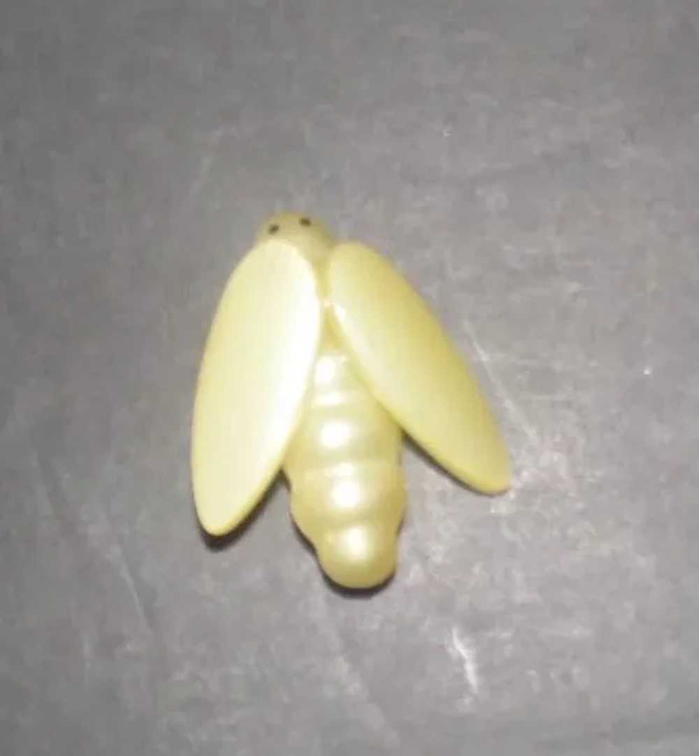 Bakelite Bee Brooch Pin - Cream Color - image 2