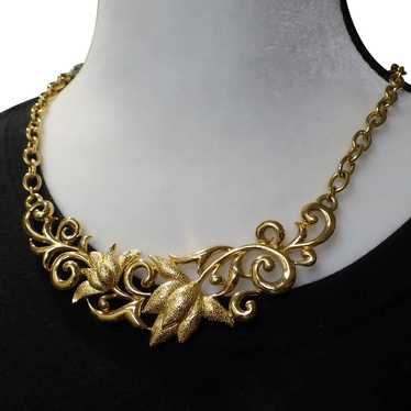 Vintage Golden Floral Design Necklace, Unsigned M… - image 1