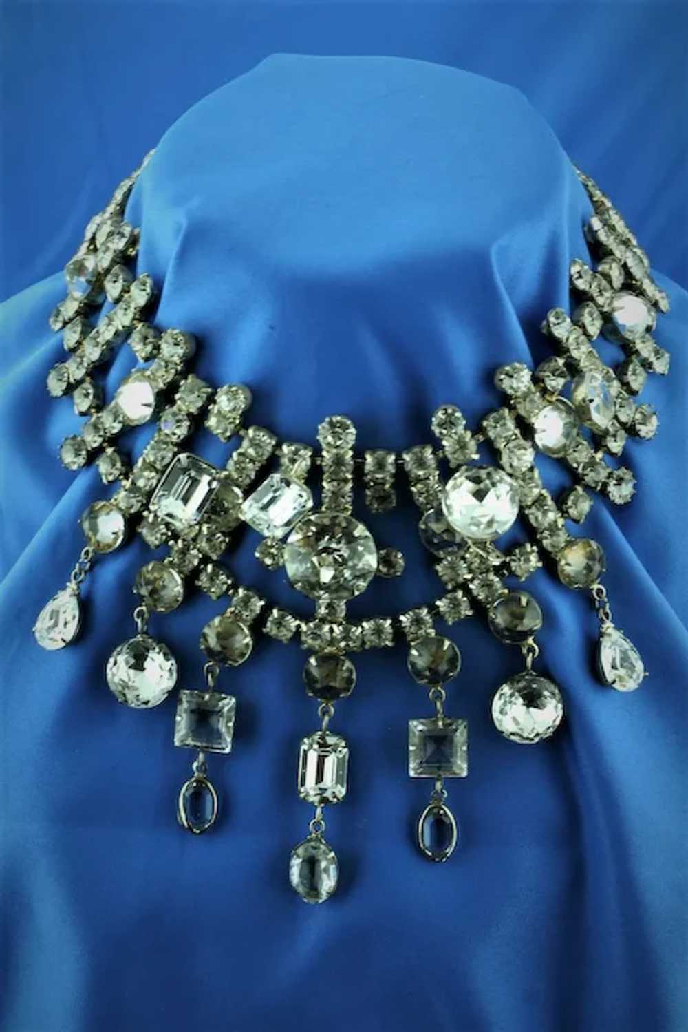 Kenneth Lane for Dynasty Necklace and Earrings - image 7