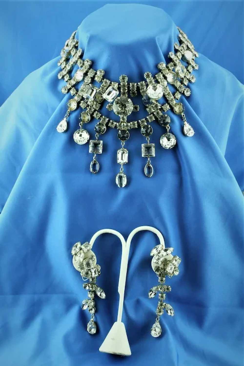 Kenneth Lane for Dynasty Necklace and Earrings - image 8