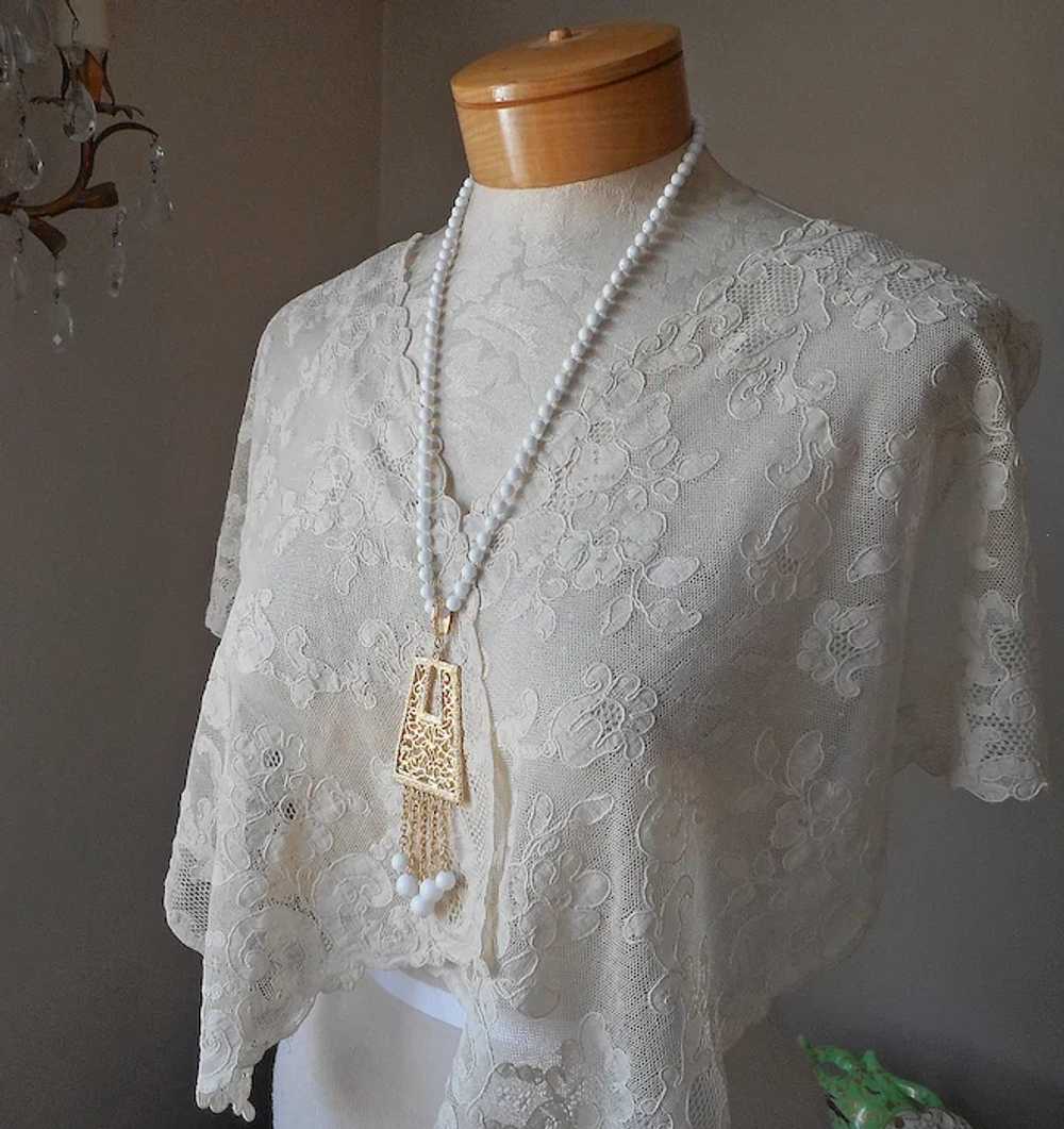 1970s Pendant Necklace White Beads Gold Filigree … - image 3