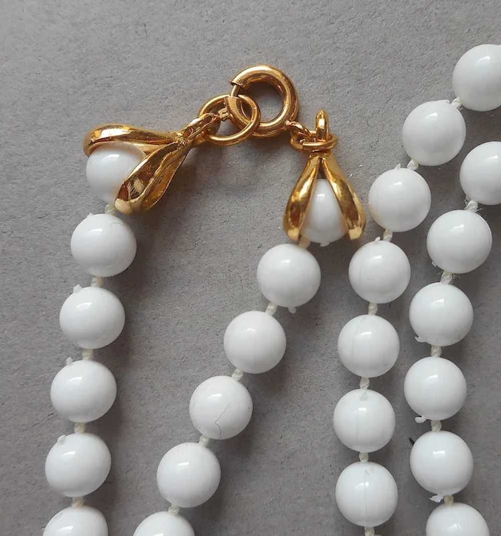 1970s Pendant Necklace White Beads Gold Filigree … - image 6