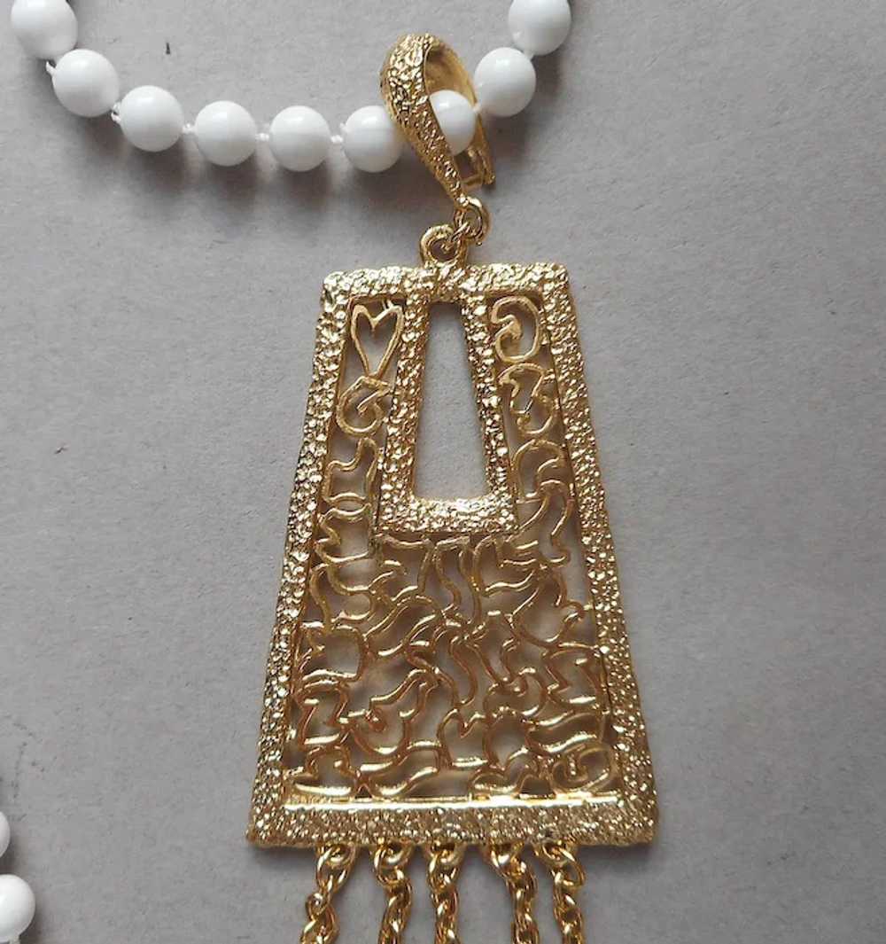 1970s Pendant Necklace White Beads Gold Filigree … - image 8