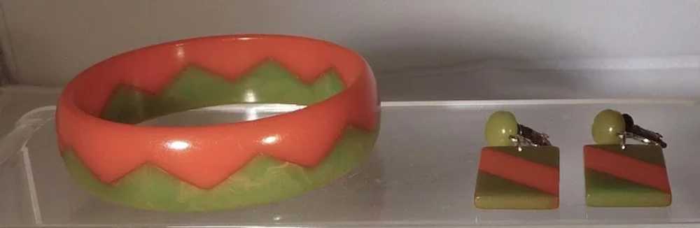 Bakelite Zig Zag Bangle Bracelet & Earrings Orang… - image 2