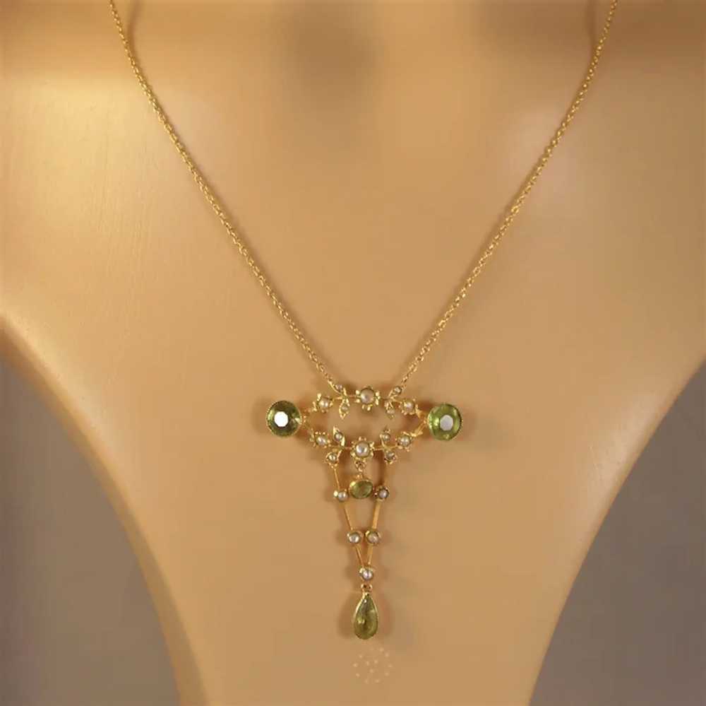 Antique Edwardian peridot and pearl gold pendant - image 2