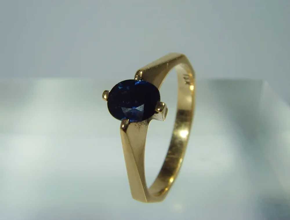 Vintage Sapphire 18ct gold ring - image 5