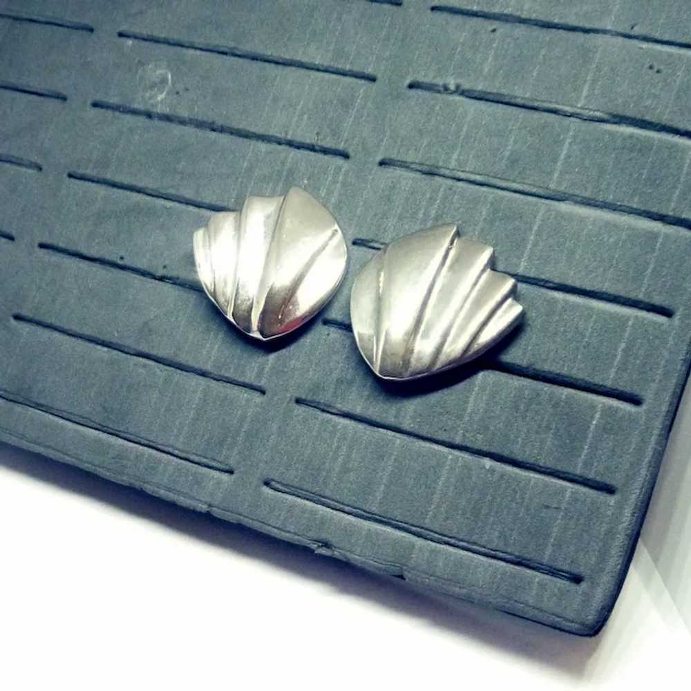 Silver Tone Chunky Clip On Earrings 1980’s - image 4