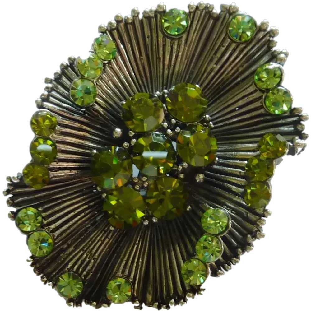 Beautiful Three Dimensional Green Rhinestone Pin - image 1