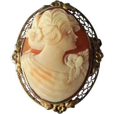 BEAUTIFUL Antique Cameo Brooch,Hand Carved Shell … - image 1
