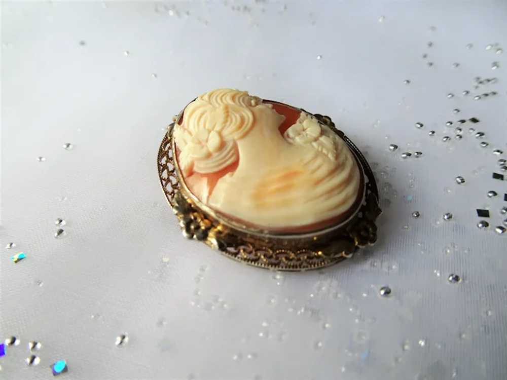 BEAUTIFUL Antique Cameo Brooch,Hand Carved Shell … - image 2