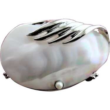 ART DECO Mother of Pearl Brooch Clam Design Broac… - image 1