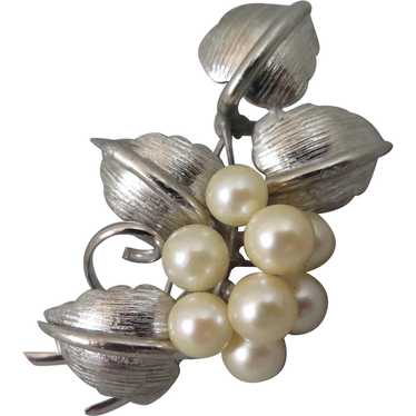 Sterling Cultured Pearl Mid-Century Brooch - image 1