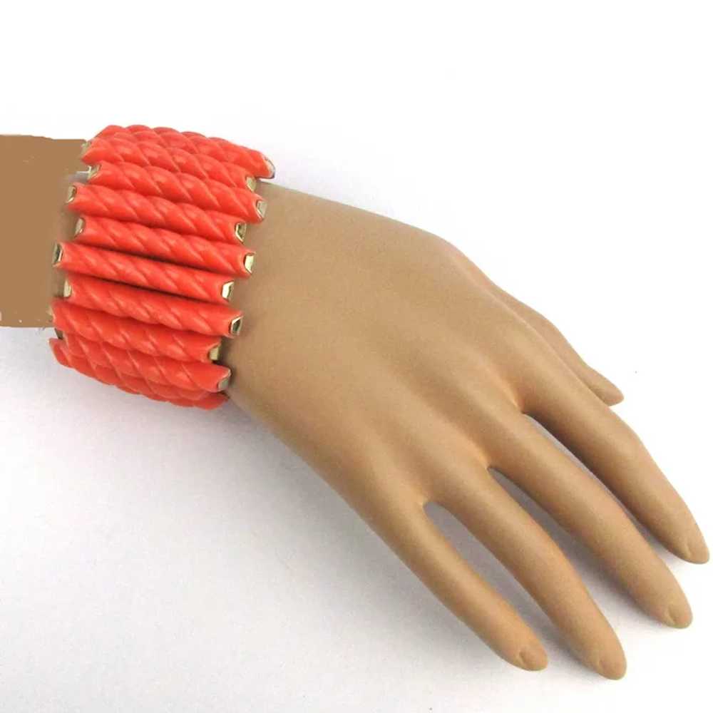 Rippling Coral Lucite Plastic Stretch Bracelet 2 … - image 3