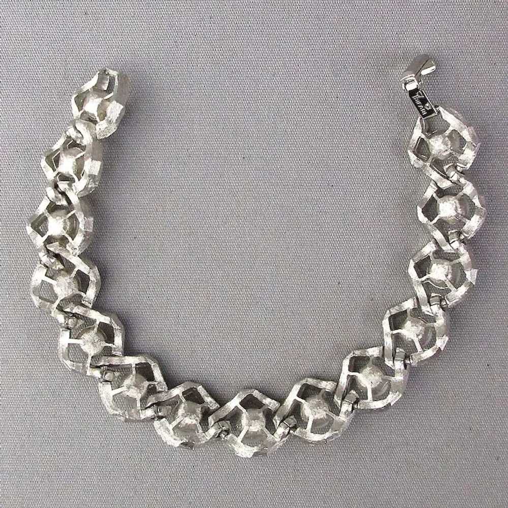 Crown Trifari Silvertone Link Bracelet w/ Faux Pe… - image 4