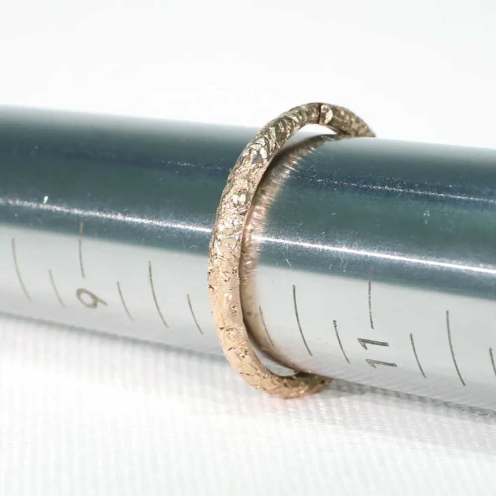 Antique Chased Victorian Gold Split Ring - image 10
