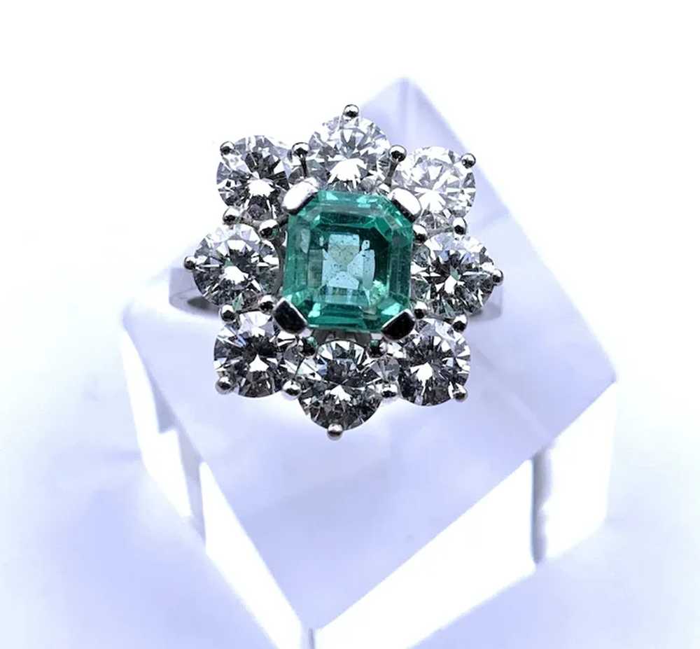 18K, Light Green Emerald (Beryl) & Diamond Ring - image 3