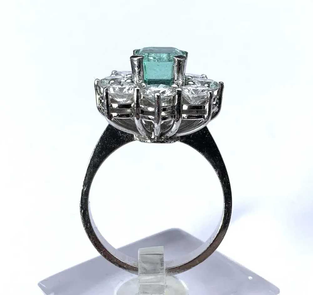 18K, Light Green Emerald (Beryl) & Diamond Ring - image 7