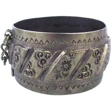 Old Moroccan Berber Silver Bracelet - Cast Etched 
