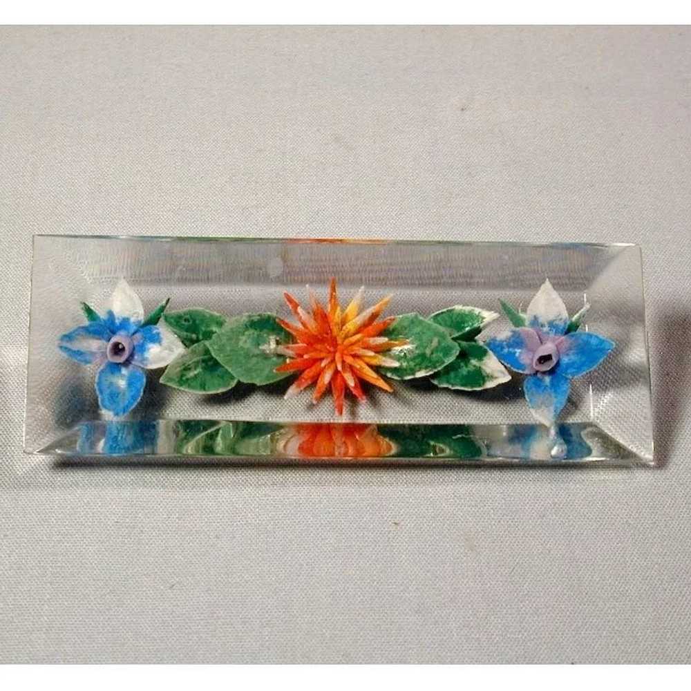 Reversed-Carved Lucite Flower Pin - A Retro Flora… - image 2