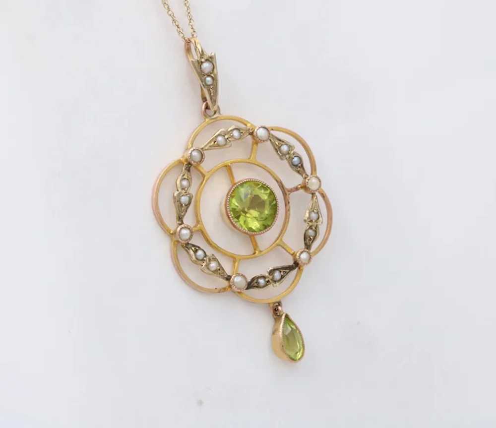 Art Nouveau Peridot Seed Pearls 9 Carat Pendant - image 3