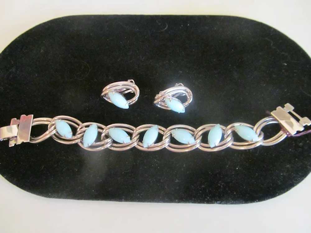 Lovely blue and silver bracelet and earring set - image 2