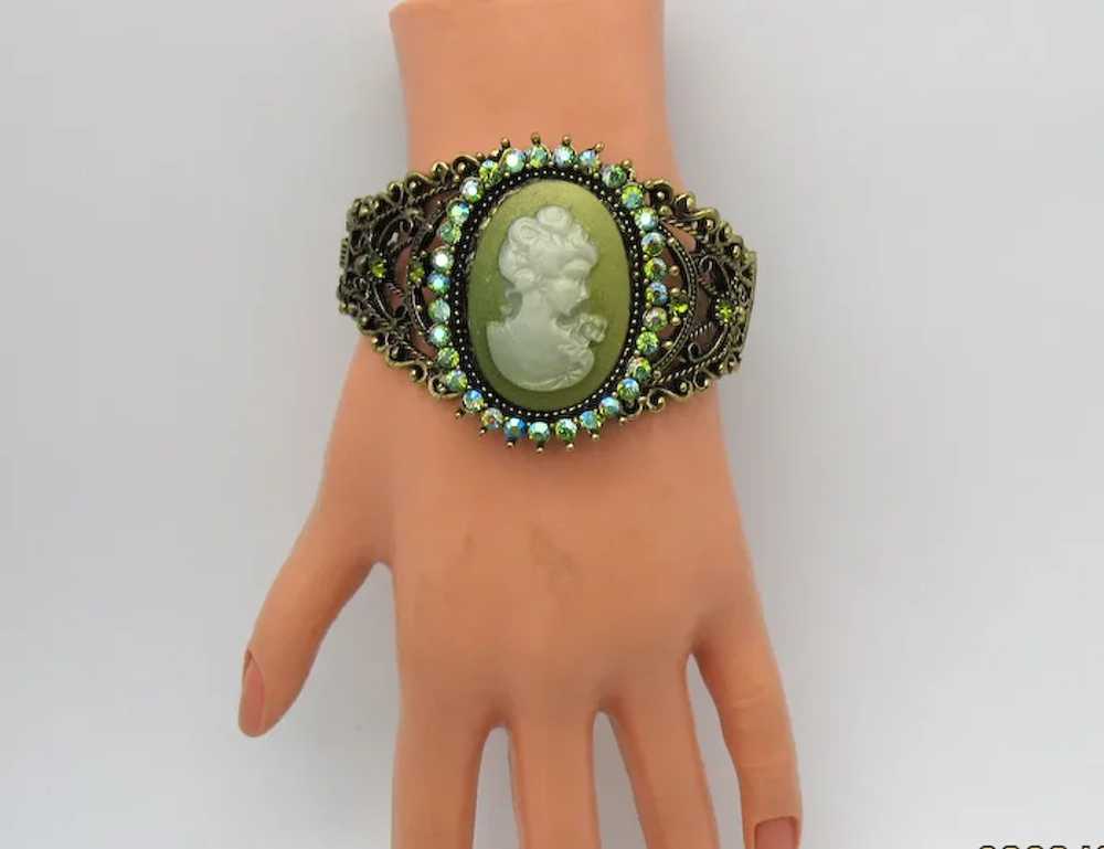 Fabulous Bold Costume Jewelry Molded Resin Cameo … - image 2