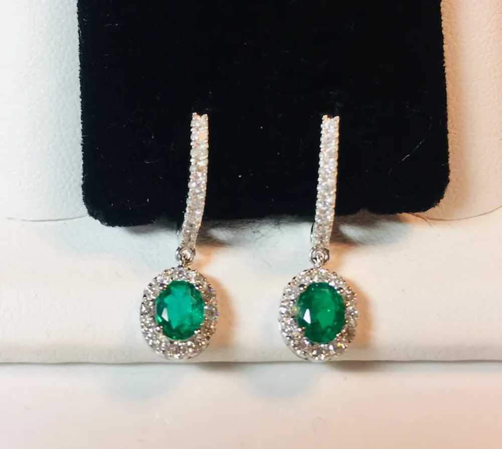 18k White Gold Emerald and Diamond Earrings - image 3