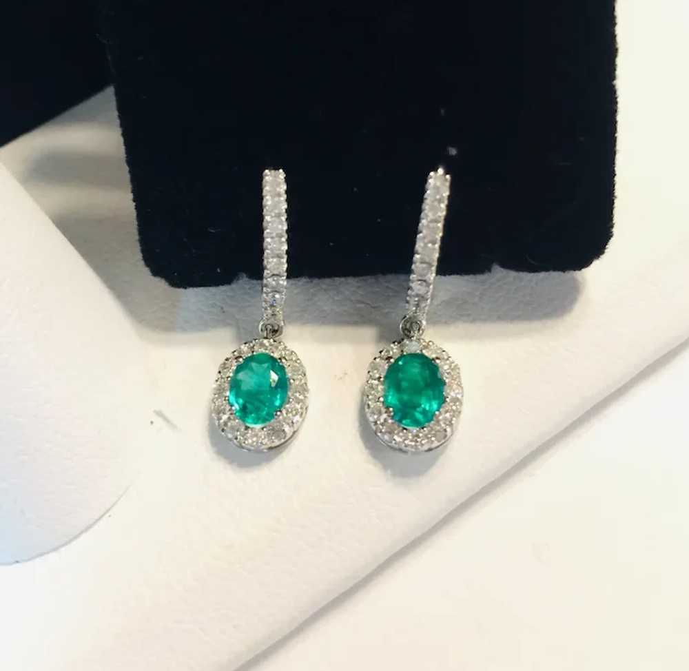 18k White Gold Emerald and Diamond Earrings - image 5