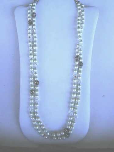 VINTAGE Judy Lee 60 inch Rope of Pearl beads, Glas