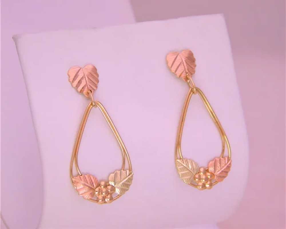 Vintage 10k Gold Floral Dangle Earrings - image 4