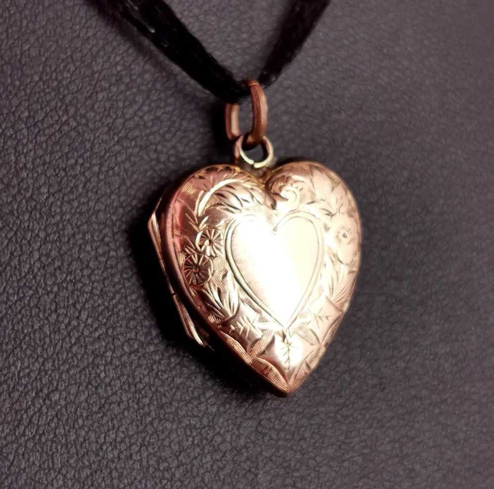 Antique 9k gold Heart shaped locket pendant - image 4