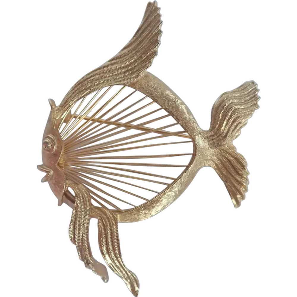 Vintage Monet Wire Fish "Great Catch" Gold Tone P… - image 1