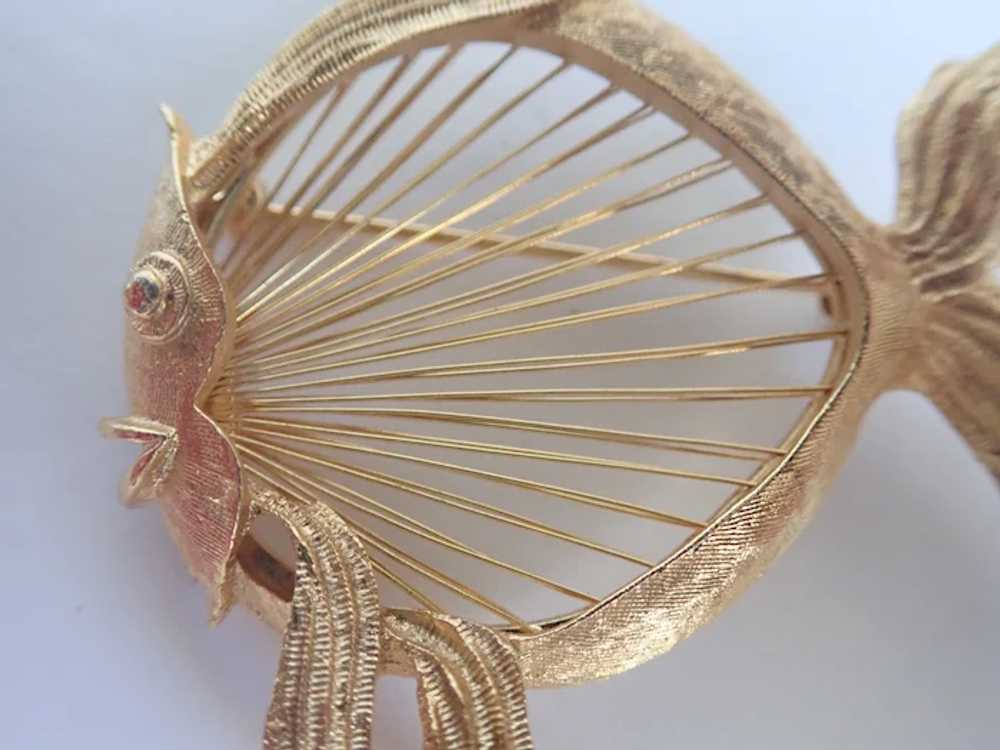 Vintage Monet Wire Fish "Great Catch" Gold Tone P… - image 2