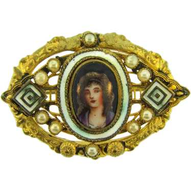 Vintage Victorian Revival gold tone Brooch with p… - image 1