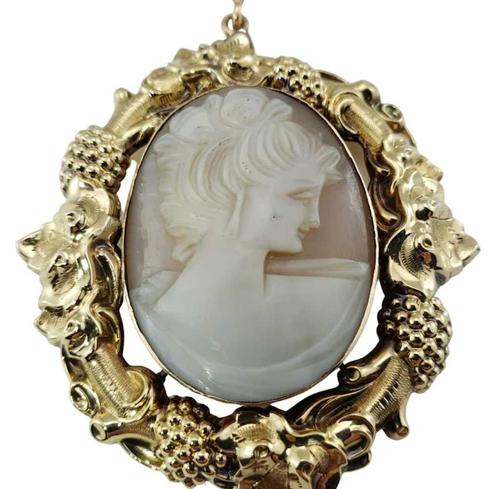 Vintage 14 Karat Yellow Gold Cameo Pendant - image 6