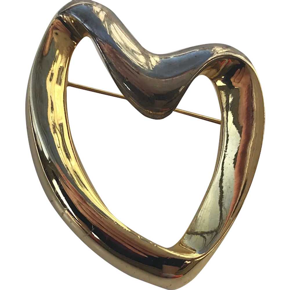 Vintage Goldtone Heart Brooch - Signed KC - image 1