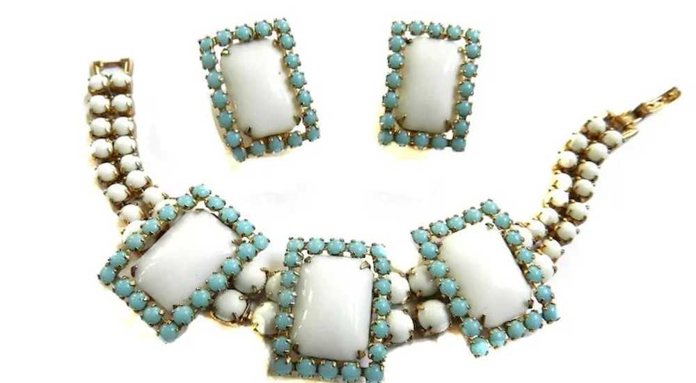 Vintage White Cabochon and Faux Turquoise Bracele… - image 2