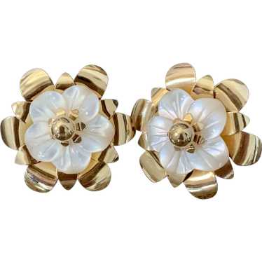 14k Italy Mother Of Pearl Flower Earrings