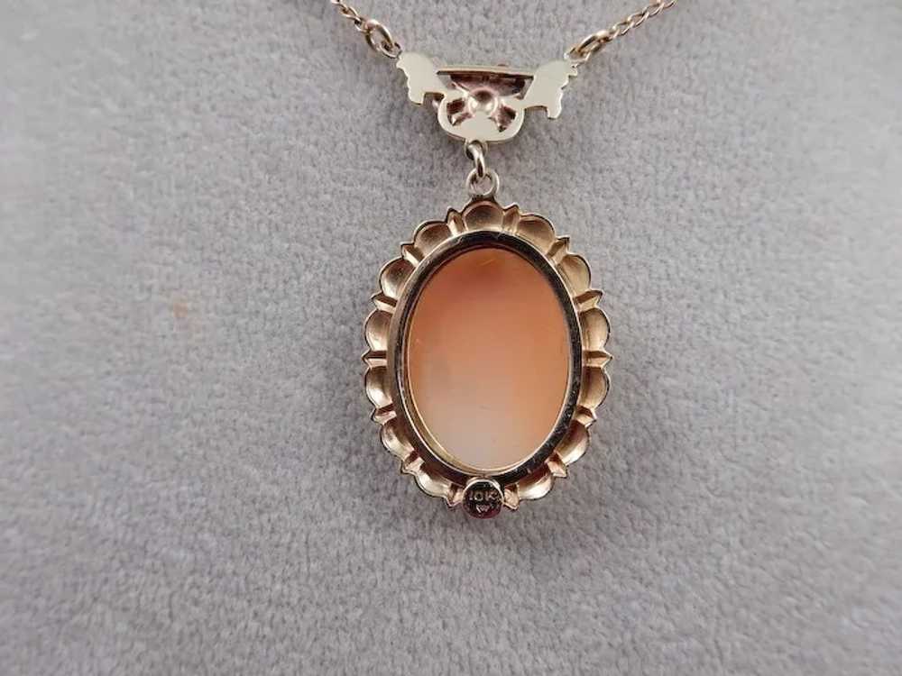 10 Karat lovely Shell Cameo pendant - image 6