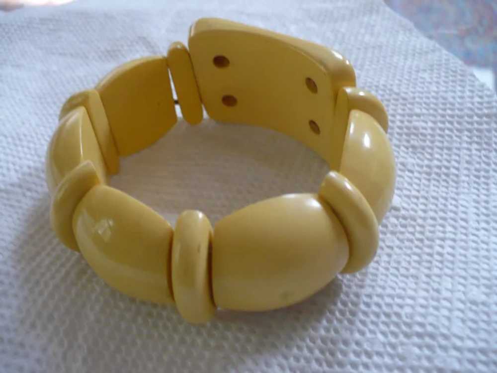 Cream Bakelite Stretch Bracelet - image 2