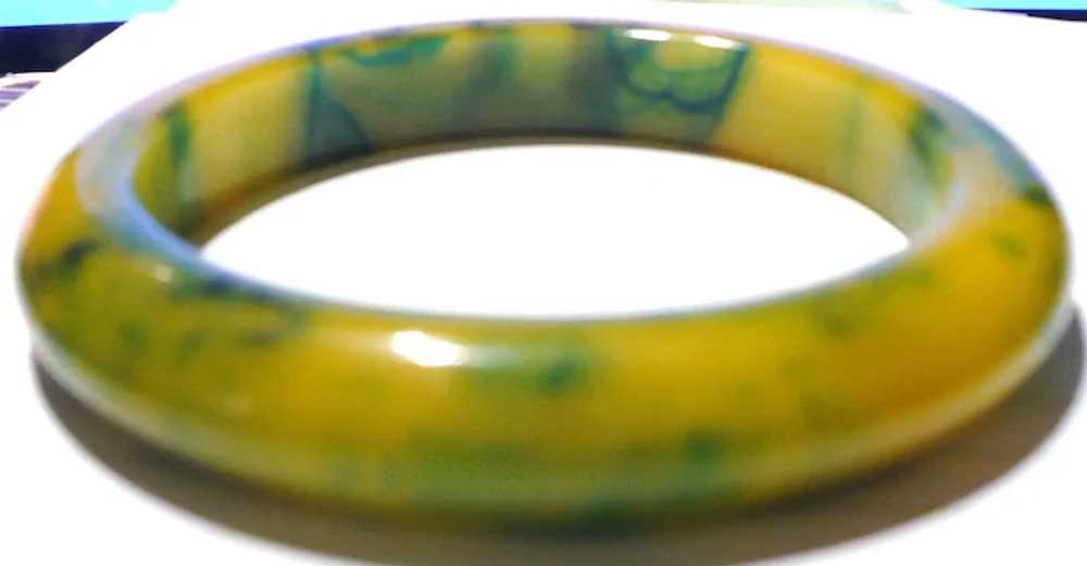 Marbled Yellow Blue Bakelite Bracelet - image 3