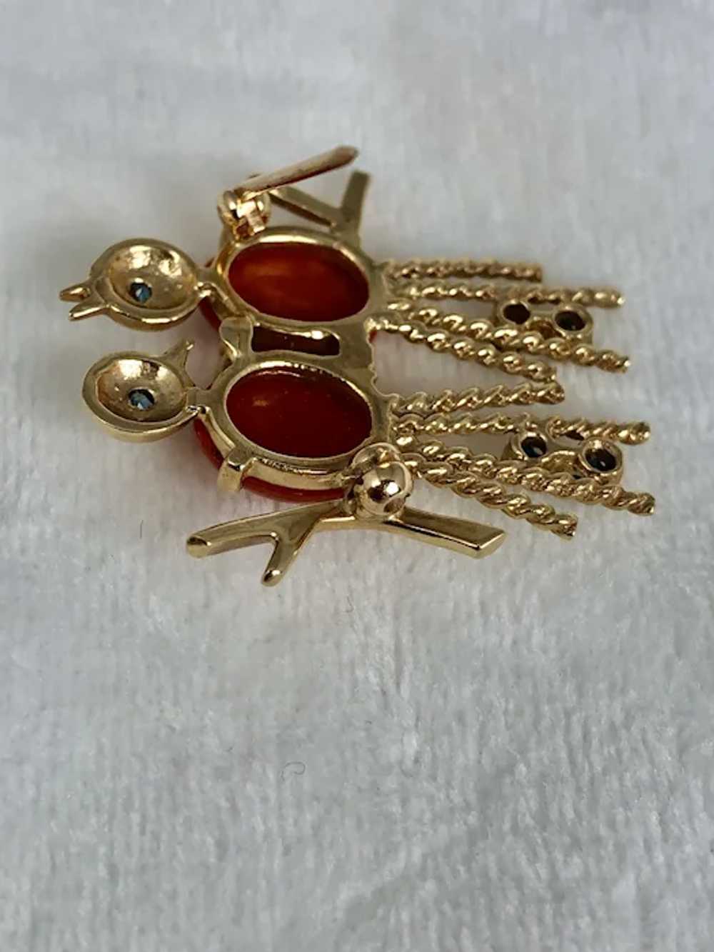 14K Gold Spinel & Coral Lovebirds Brooch - image 5