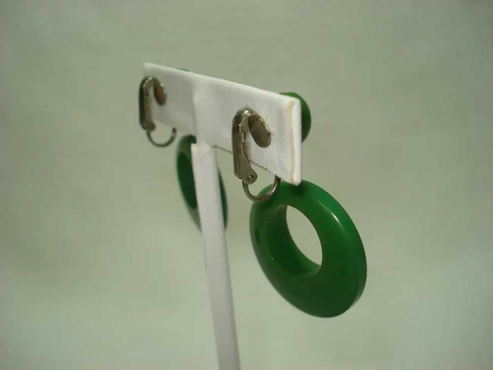 Pair of Kelly Green Bakelite Hoop Earrings - image 3