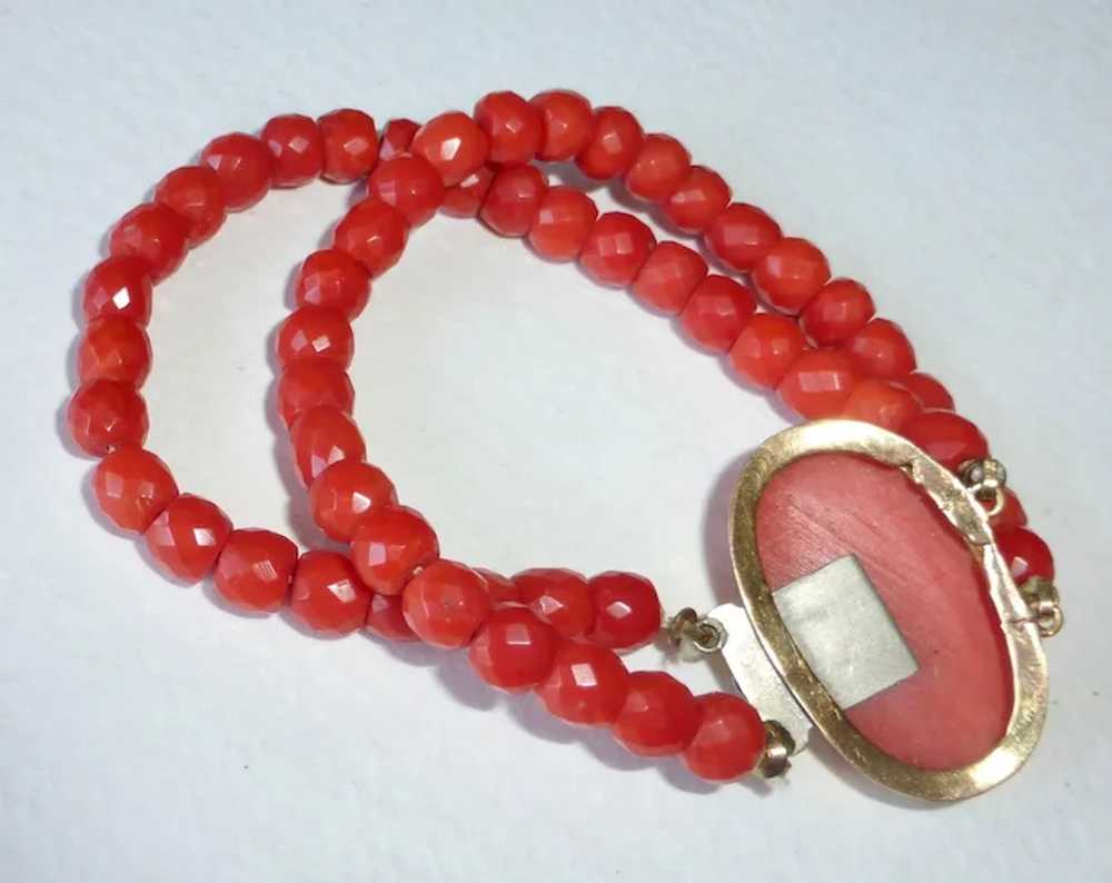 Antique Coral Cameo & Faceted Coral Bead Bracelet - image 7