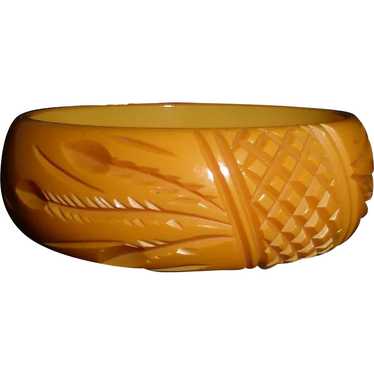 Orange Creamsicle Carved Bakelite Bracelet - image 1