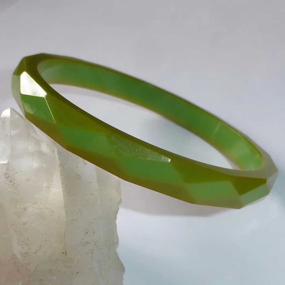 Faceted Green Bakelite Bracelet w Amber Edges - image 2