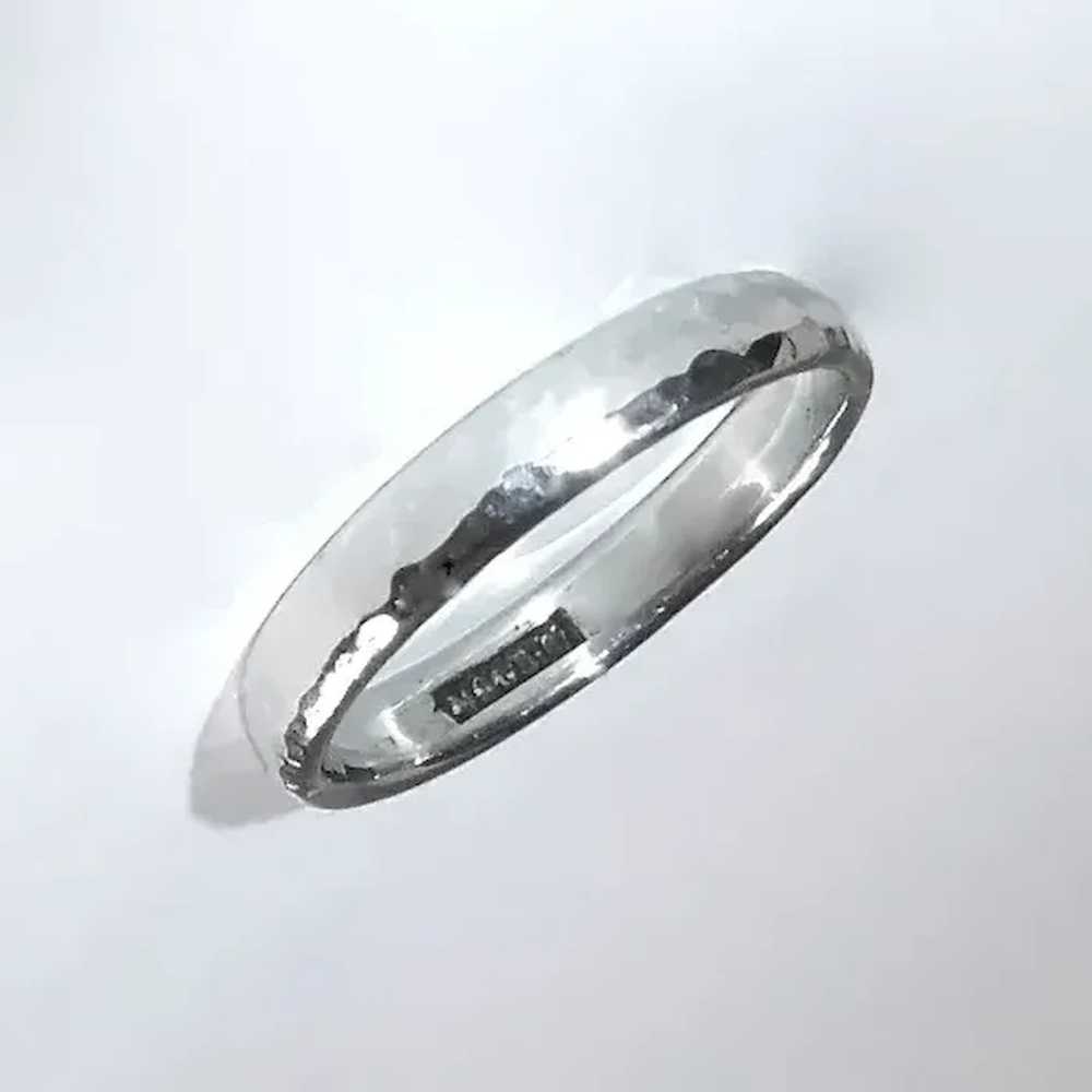 18k White Gold Hammered Band Ring - image 11