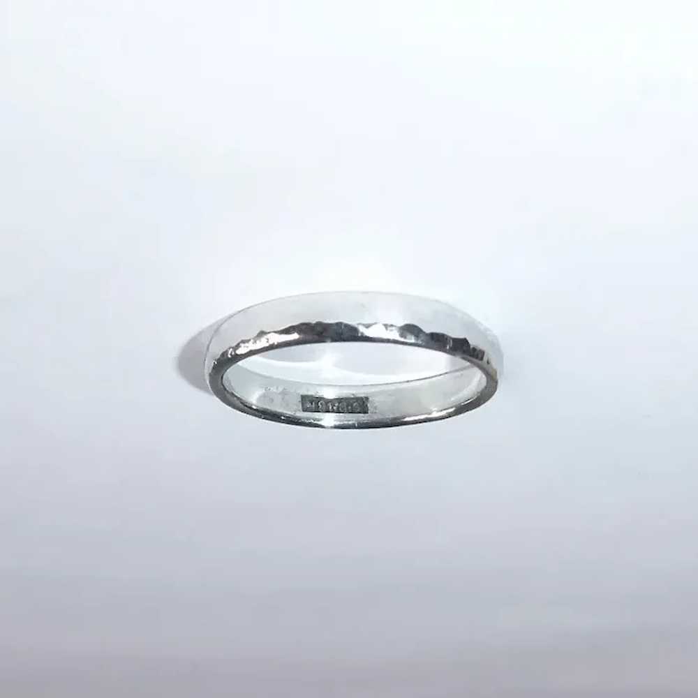 18k White Gold Hammered Band Ring - image 7