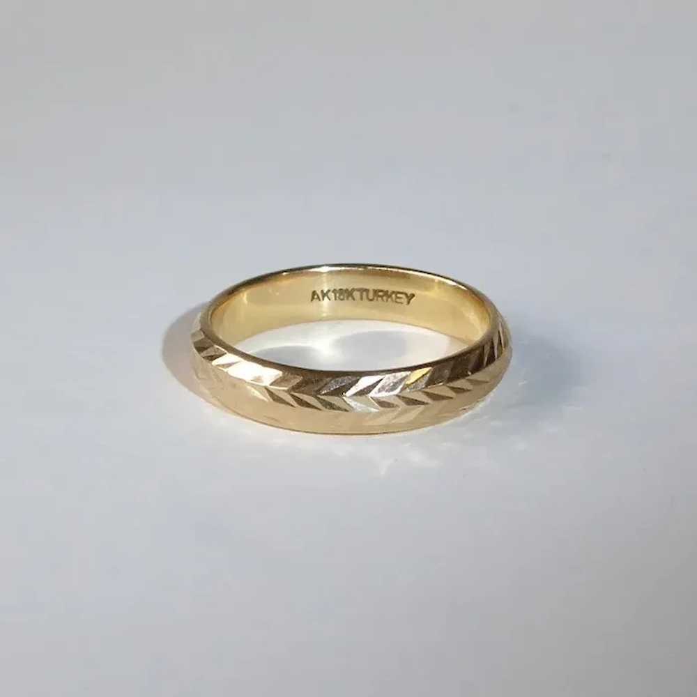 18k Yellow Gold Bright Cut Engraved Band Ring - image 12